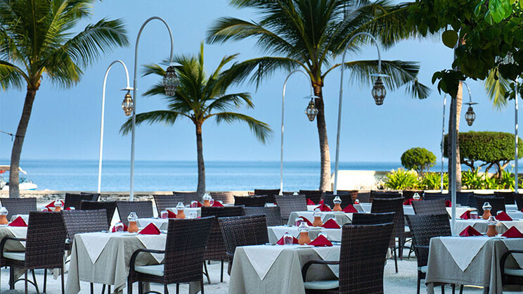 Nika Island Resort & Spa